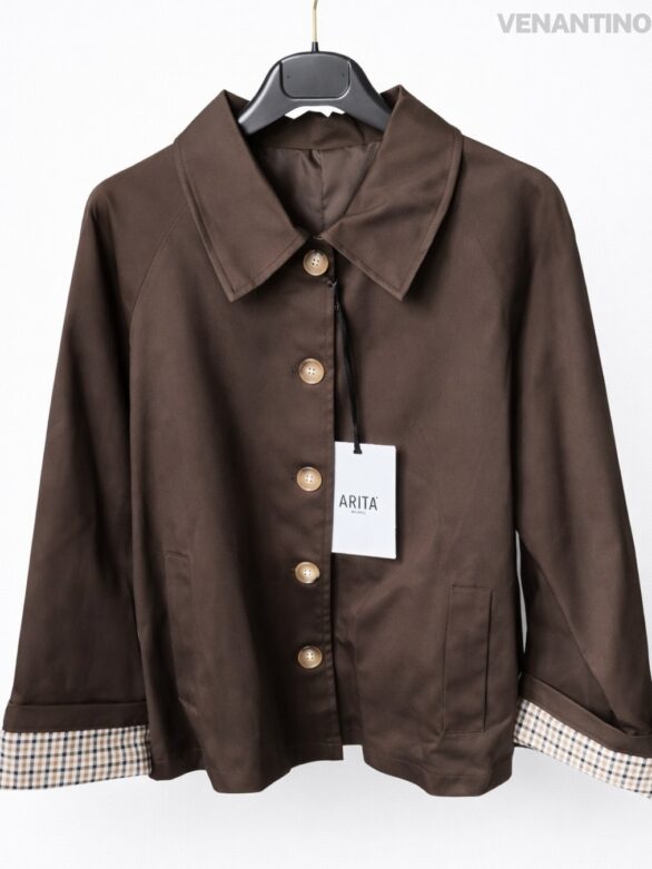 Krótki płaszcz trencz czekoladowy z wykończeniem w kratę Bruno