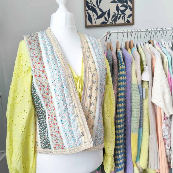 Kamizelka WIYA – kwiatowy patchwork Nowa wiosenna kolekcja