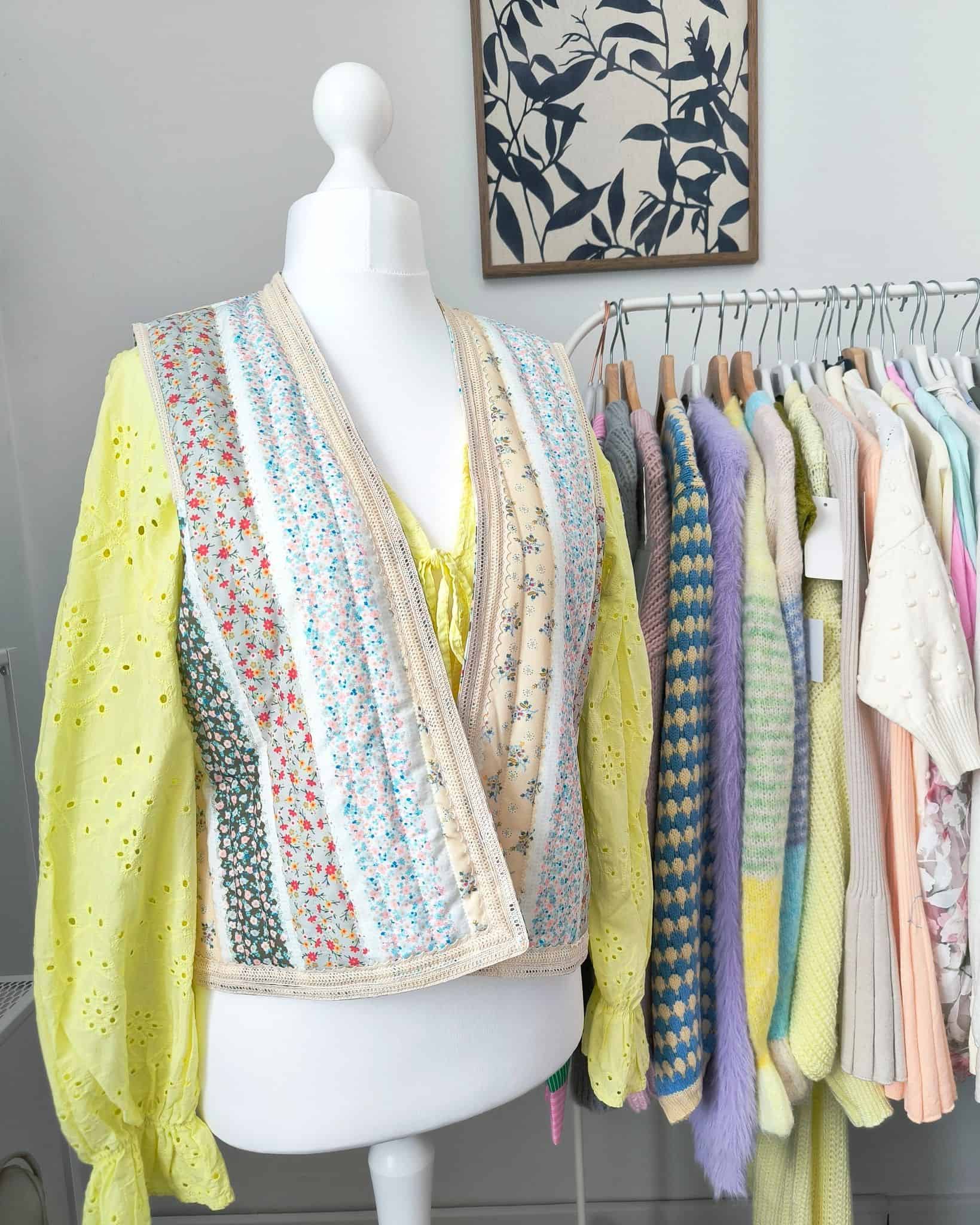 Kamizelka WIYA – kwiatowy patchwork Nowa wiosenna kolekcja