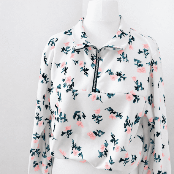 Bluza w kwiatowy print z zamkiem
