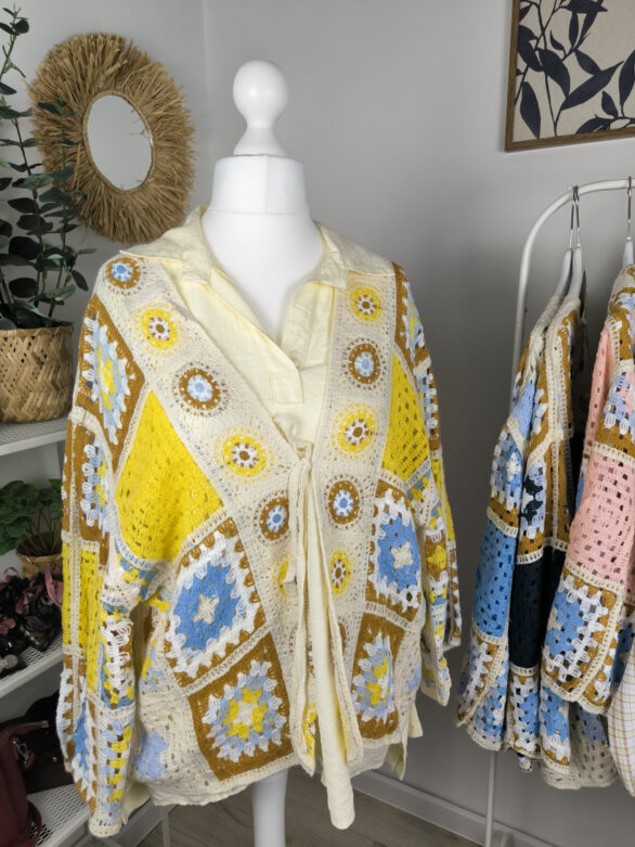 Nerina - ażurowy kardigan patchworkowy