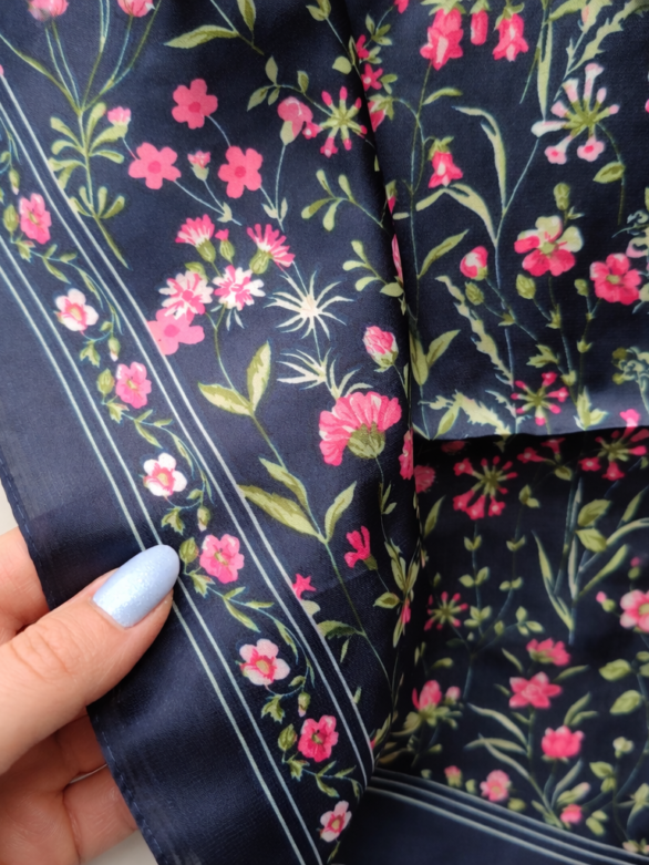 Apaszka Midnight Bloom